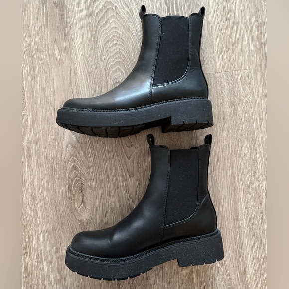 a new day Black Chelsea Platform Ankle Boots - Picture 5 of 7